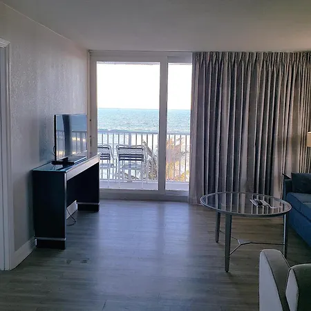 Radisson Suite Hotel Oceanfront-3